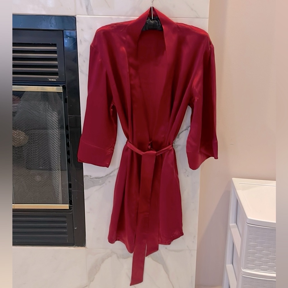 Etam silk kimono robe 100% mulberry silk size XS NWOT NEVER WORN